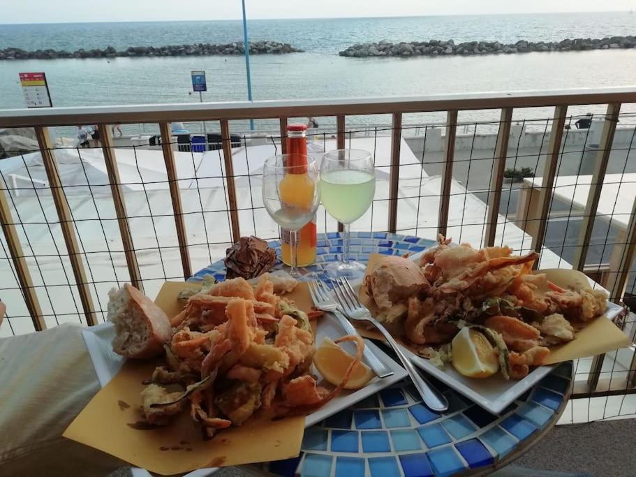 Casa Vacanze Marina Di Pisa Catola מראה חיצוני תמונה